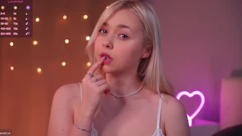 Alice online show from December 22, 9:07 pm