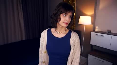 Snapshot of odettehatt chatting on February 28, 3:26 pm Thea online show from February 28, 3:26 pm