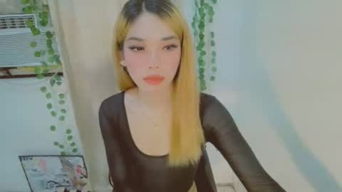 Snapshot of ohmyalessandraxcx chatting on October 3, 6:35 pm LIAN online show from October 3, 6:35 pm