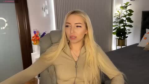 Emma online show from October 14, 1:08 am