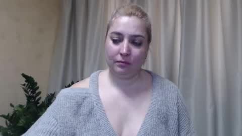 Snapshot of ohsweetiren chatting on March 6, 7:03 am Iren online show from March 6, 7:03 am