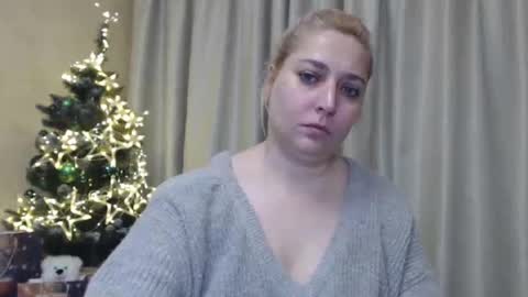 Snapshot of ohsweetiren chatting on December 21, 5:47 am Iren online show from December 21, 5:47 am