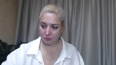 Snapshot of ohsweetiren chatting on September 9, 6:02 am Iren online show from September 9, 6:02 am