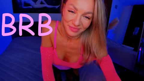 oliva_candy online show from September 12, 8:05 pm