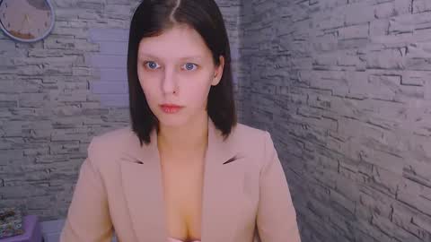 Snapshot of olivia_red_ chatting on December 16, 4:27 pm Olivia online show from December 16, 4:27 pm