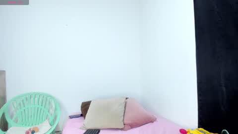 Olivia online show from June 18, 8:36 pm