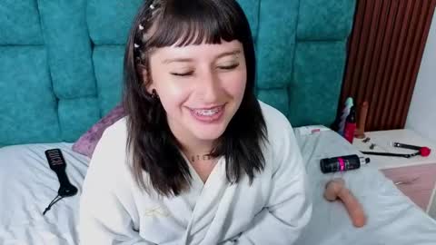 oliviabonnie online show from April 16, 9:39 pm