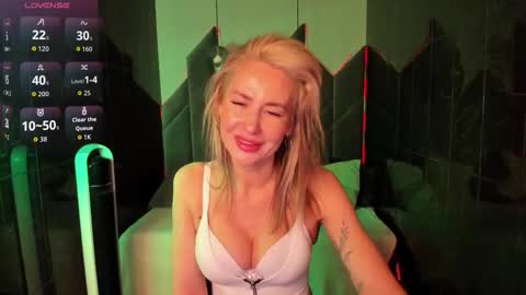 Isabella online show from February 13, 6:37 am