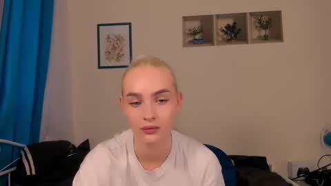 oliviaBeauty online show from May 31, 3:07 pm