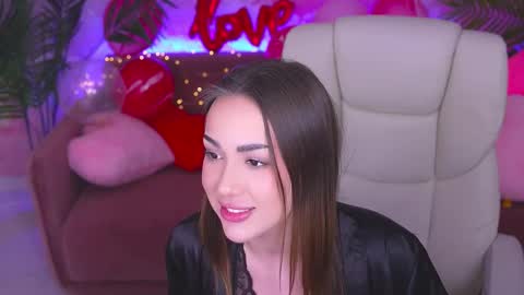 Olivia online show from February 8, 8:01 pm