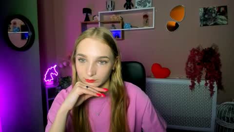 Ollivia online show from May 11, 5:53 am