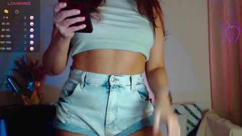 Snapshot of onehotbigass chatting on October 15, 6:32 pm ONLINE online show from October 15, 6:32 pm