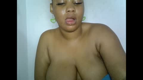oneofdbestchubbygaloncb online show from May 7, 3:22 am