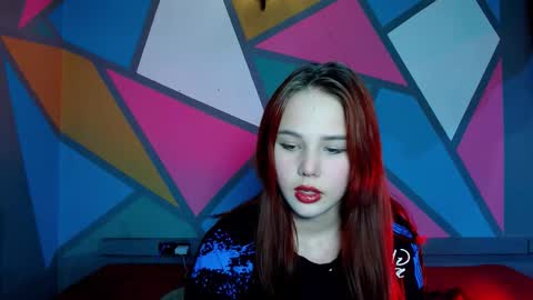 onessandra online show from November 19, 7:52 am