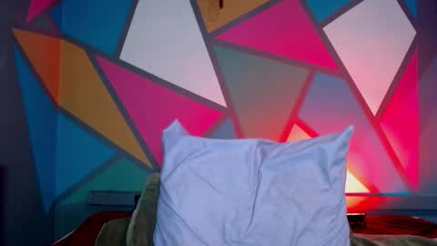 onessandra online show from February 26, 2:32 am