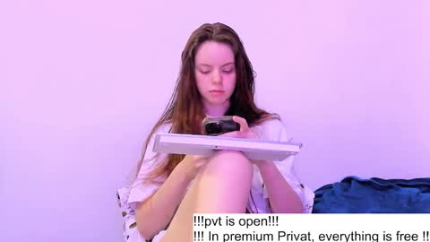 only_sarah1 online show from October 23, 11:11 pm