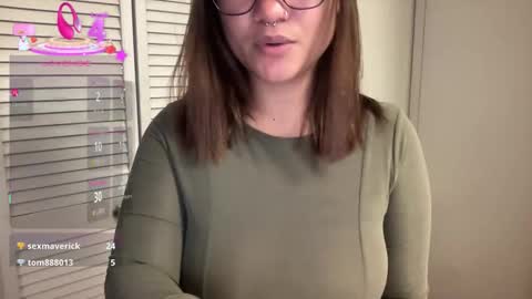 Miss Girly online show from November 13, 8:57 am