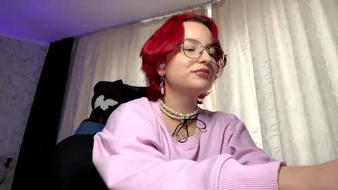 Snapshot of orahisle chatting on October 11, 1:25 pm Thea online show from October 11, 1:25 pm