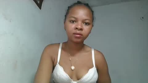 ornellahhh online show from October 17, 2:42 pm