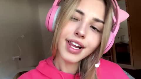 Eva online show from February 1, 10:25 am