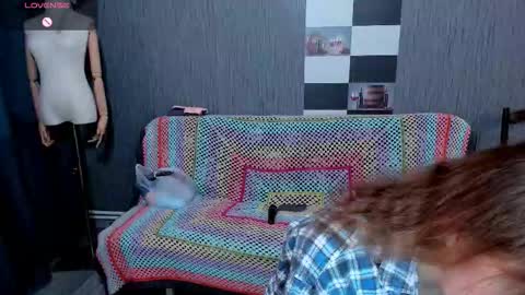 Ella online show from October 4, 8:20 am