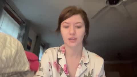 paisleysnowxo online show from October 30, 8:21 pm