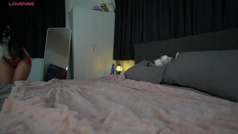Holly  online show from June 11, 12:02 pm