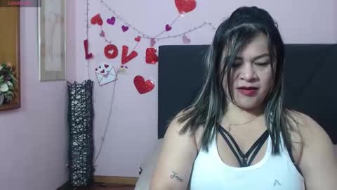 pamela_echeverria online show from April 15, 11:33 am