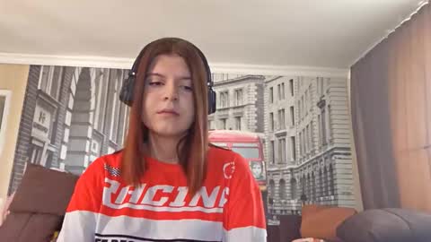 Snapshot of pamelamcmeen chatting on October 17, 5:21 am Pamela online show from October 17, 5:21 am
