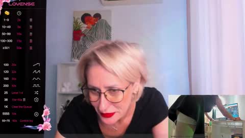Snapshot of pamellamurphy chatting on October 17, 8:06 am pamellamurphy online show from October 17, 8:06 am