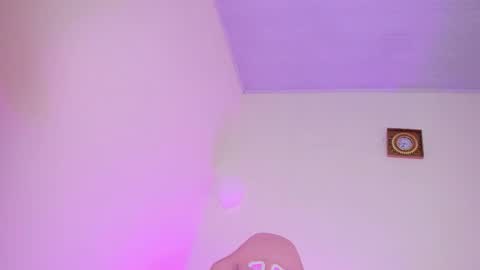 Snapshot of pammela_smith chatting on February 18, 11:41 pm Pammela Smith online show from February 18, 11:41 pm