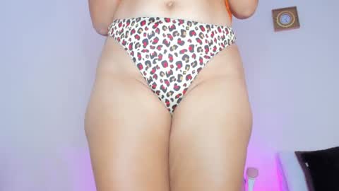 Snapshot of pammela_smith chatting on February 24, 10:03 pm Pammela Smith online show from February 24, 10:03 pm