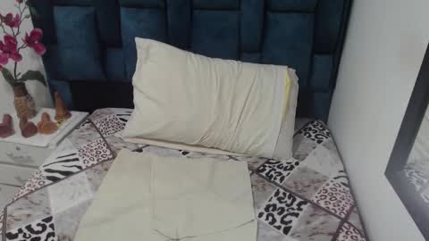 Paola Williams online show from February 18, 9:58 pm