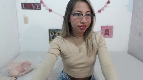Snapshot of paolabotero chatting on January 14, 11:53 am Paola online show from January 14, 11:53 am