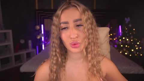 Lia online show from January 3, 3:12 pm