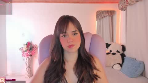 Snapshot of pau_cute chatting on February 8, 4:36 am Sofa online show from February 8, 4:36 am