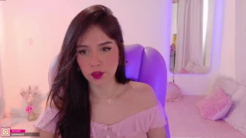 Snapshot of pau_cute chatting on October 11, 8:22 pm Sofa online show from October 11, 8:22 pm