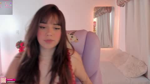 Snapshot of pau_cute chatting on February 23, 9:00 pm Sofa online show from February 23, 9:00 pm