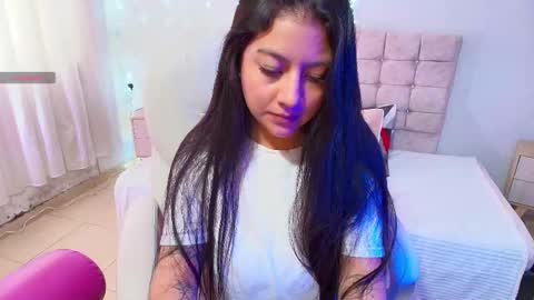 Snapshot of pau_cute19 chatting on October 22, 8:03 pm pau cute online show from October 22, 8:03 pm