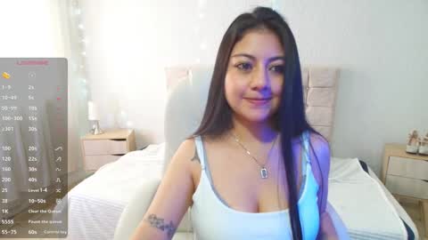 Snapshot of pau_cute19 chatting on October 8, 4:33 pm pau cute online show from October 8, 4:33 pm