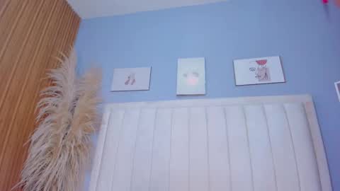 Pau online show from October 4, 9:52 pm