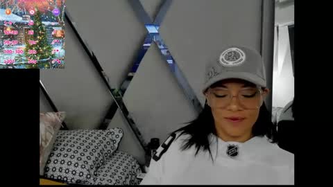 Paula online show from December 15, 10:15 pm