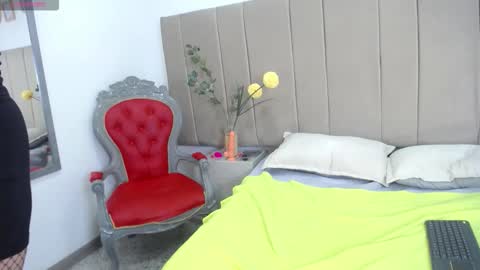 paultte online show from November 20, 4:19 pm