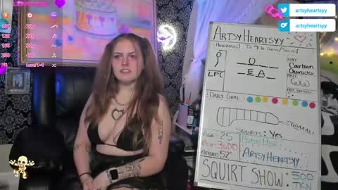 ArtsyHeartsyy online show from December 6, 2:02 am