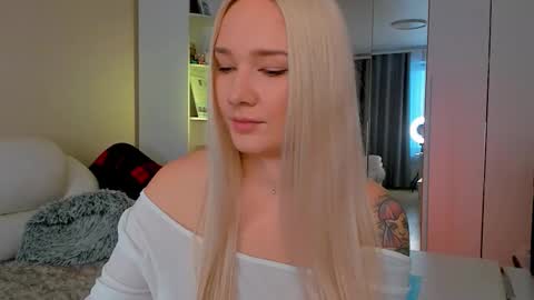 peachju1cy online show from September 26, 5:27 am