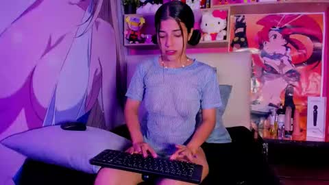 peachrougeh online show from February 28, 7:46 pm