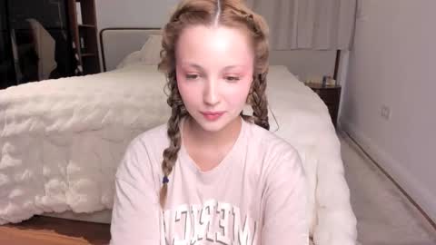 Lili online show from November 26, 4:57 am