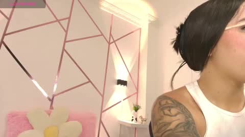 Nana online show from February 9, 10:53 am