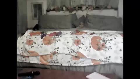 Snapshot of penelope246 chatting on September 25, 11:46 pm Penelope online show from September 25, 11:46 pm