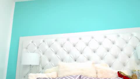 Penelope Laurent online show from January 11, 1:38 pm